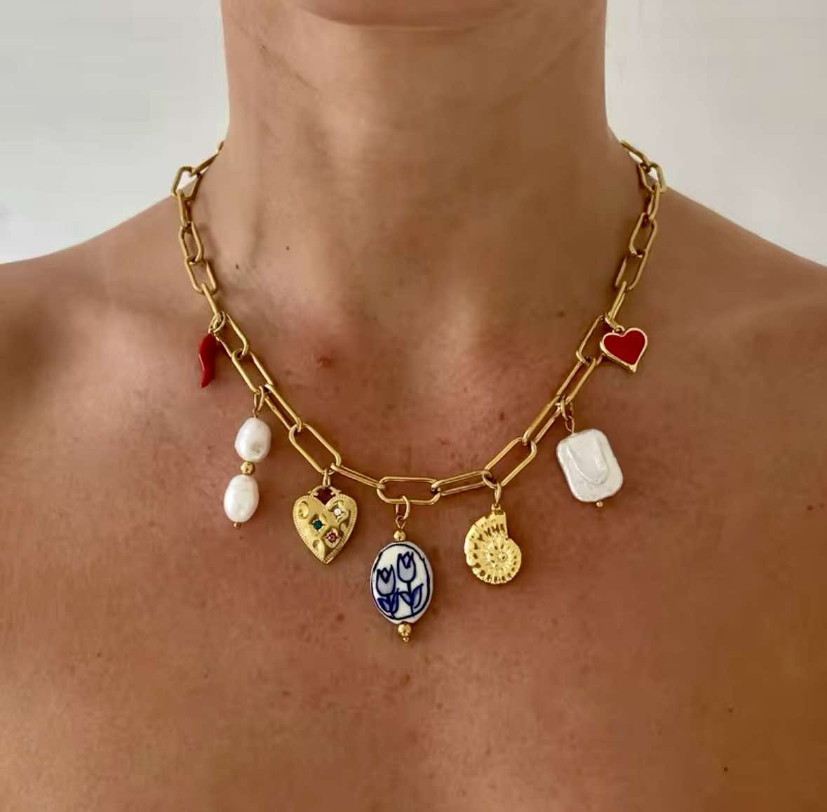 Boho Glow – O colar dourado com um brilho único