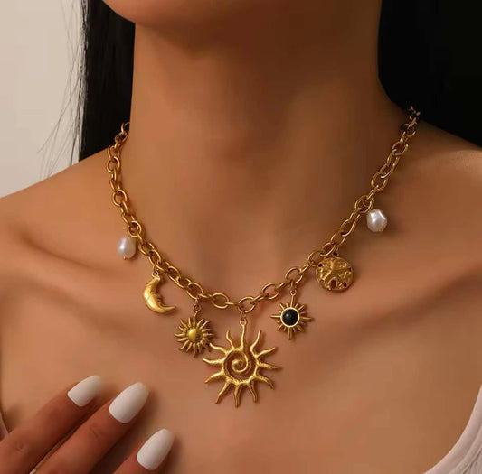 Colar Charme Étoilé : Pingente em aço banhado a ouro